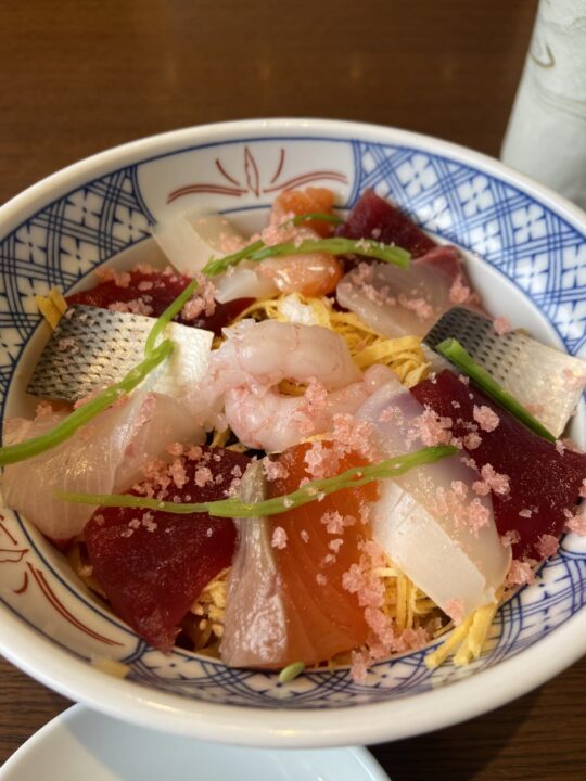 寿司　東京駅ランチ　東京駅　限定